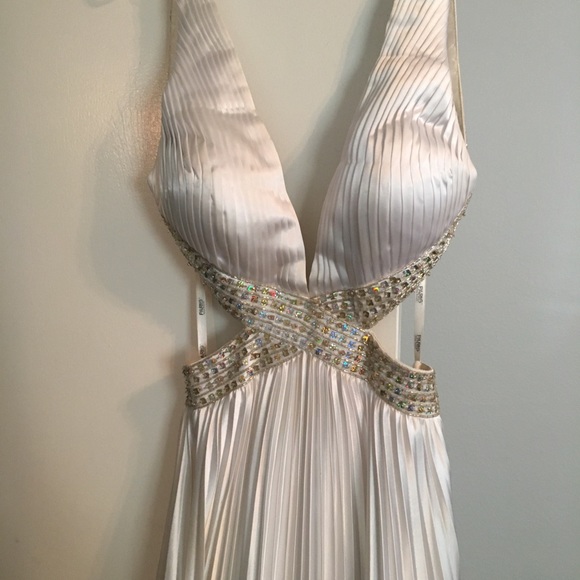 White Formal Dress - Picture 9 of 10